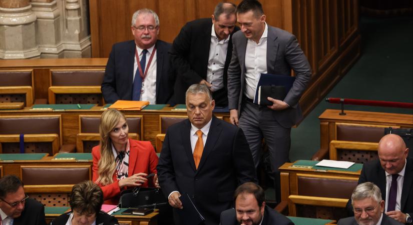 Orbán: Brüsszelből rendszeresen hátba lövik Magyarországot