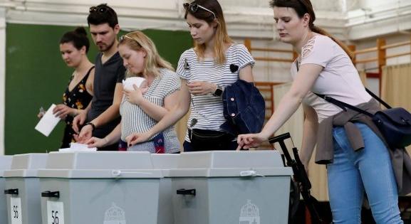 IDEA: A teljes népesség körében az ellenzék, a biztos szavazók között a Fidesz–KDNP vezet