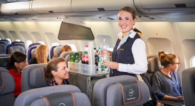 A német törvények miatt nem kérheti dolgozóitól az oltást a Lufthansa