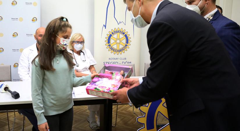 A nyolcéves Hanna két szívműtétjét is a Rotary finanszírozta