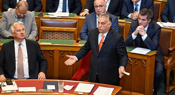 Orbán testőrös bohócozással oltotta Jakabot, de a helyreállítási alapba belezavarodott