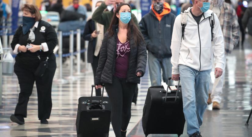 Az Egyesült Államok enyhít az utazási korlátozásokon, novembertől már fogadja a beoltott uniós állampolgárokat