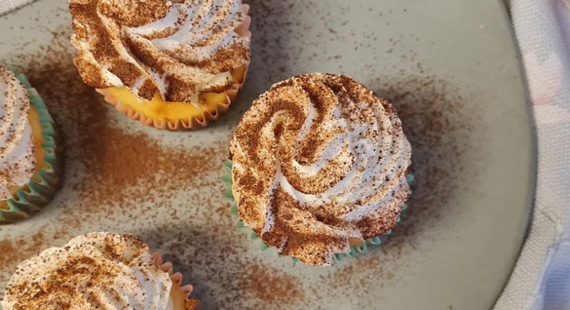 Mennyei, krémes tiramisu muffin: a puha tészta lágy tölteléket rejt