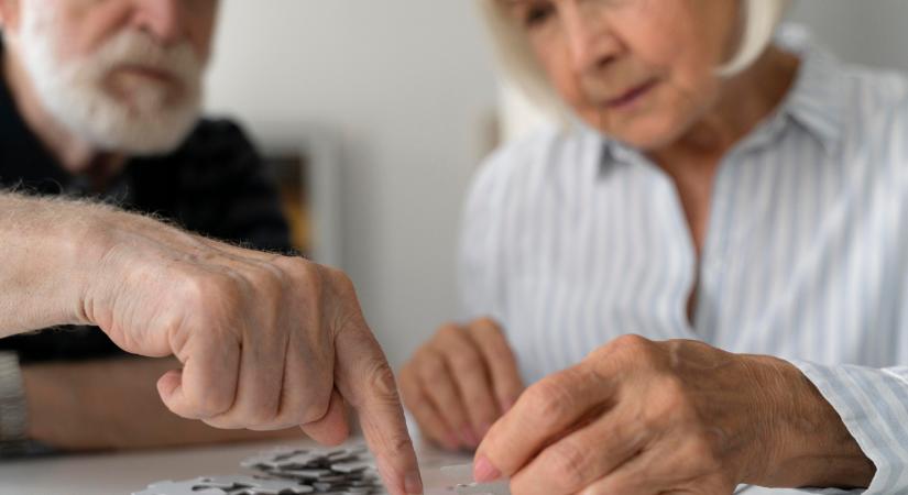 Melyek az Alzheimer-kór tünetei és hogyan lehet őket enyhíteni?