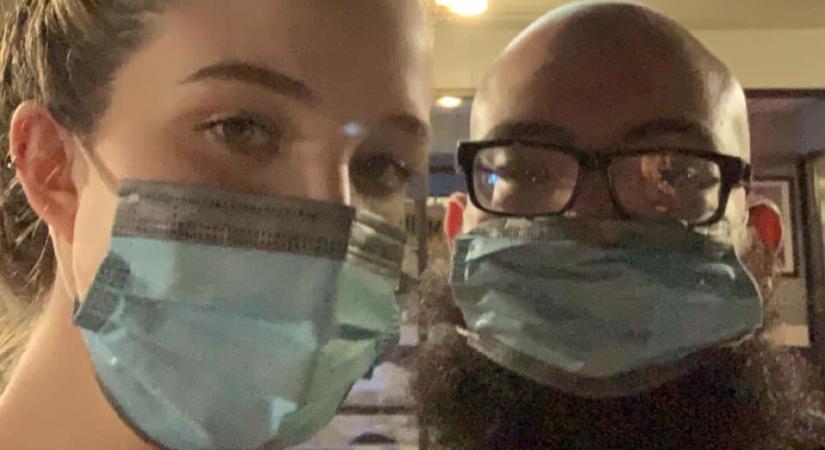 Kitettek egy amerikai házaspárt egy étteremből, mert maszk volt rajtuk