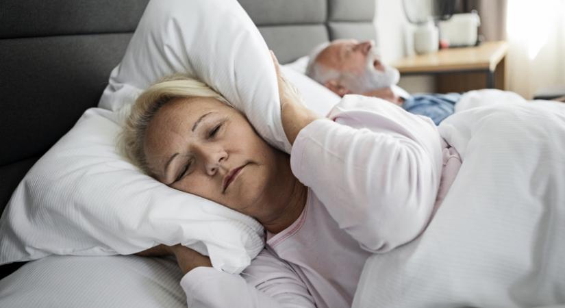 Miért gyakoribb idősebb korban a horkolás? A nyelvcsap duzzanata is okozhatja
