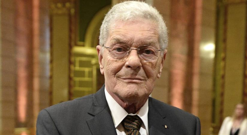 Nem áll többé színpadra Mécs Károly, visszavonul a 85 éves színész