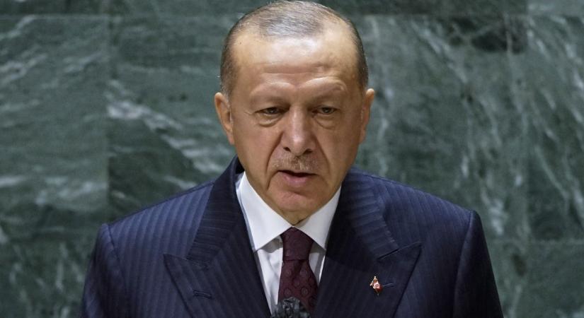 Erdogan: Az emberiség szégyene, hogy folytatódik az „oltási nacionalizmus”