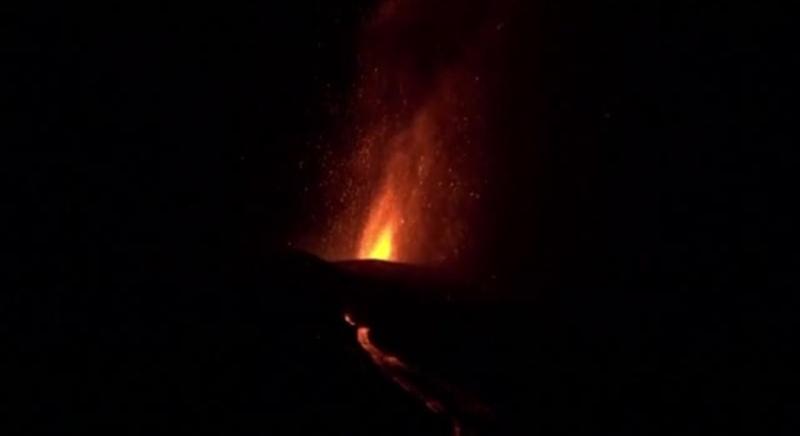 Még sokáig nem térhetnek haza a vulkánkitörés miatt evakuált lakosok
