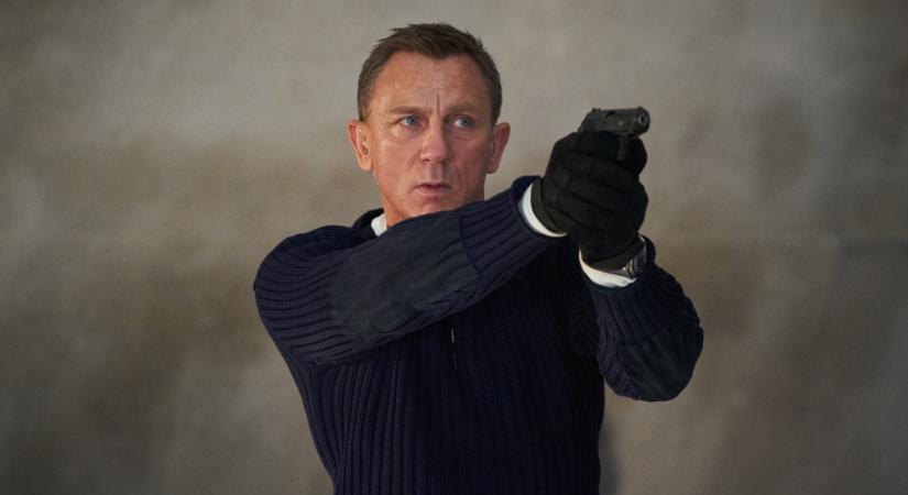 Daniel Craig az új Bond-film elhalasztásával viccelődik - videó