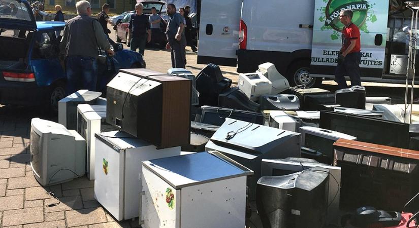 Elektronikai hulladékot gyűjtenek Magyarcsanádon