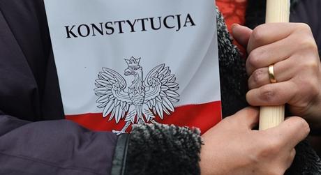 A lengyel Alkotmánybíróság egyelőre nem mert nyíltan szembeszállni az EU-val