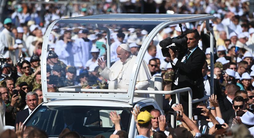 Ferenc pápa a reményt látta viszont Budapesten