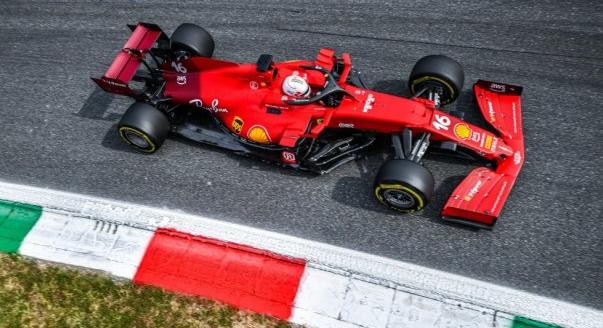 Jön a rég várt új Ferrari-motor – és vele a büntetés