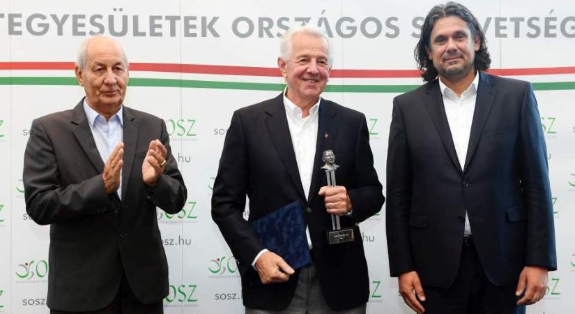 Rangos díjat kapott Mátyás Gábor a DKSE elnöke