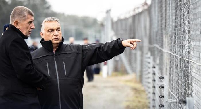 Andrej Babiš felkereste a magyar határzárat