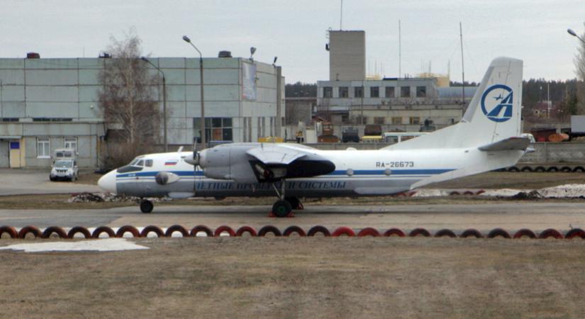 Megtalálták annak a repülőnek a roncsait, ami szerdán hat emberrel a fedélzetén tűnt el Oroszországban