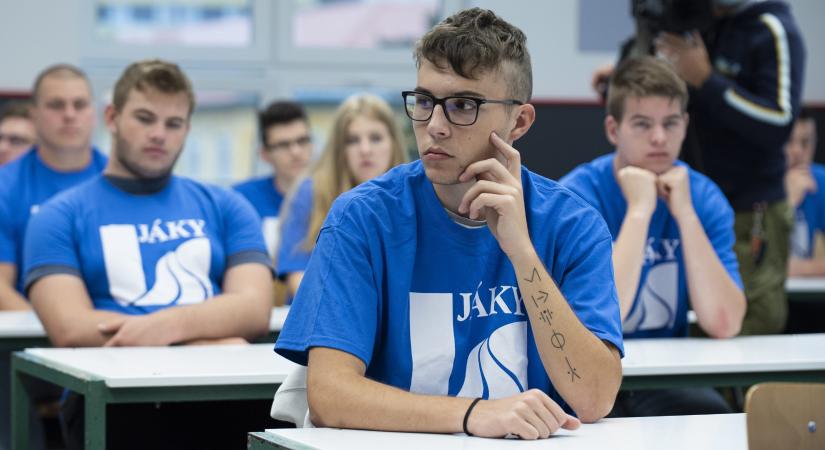 Nyolcmilliós tantermet adtak át a Jáky József Technikumban