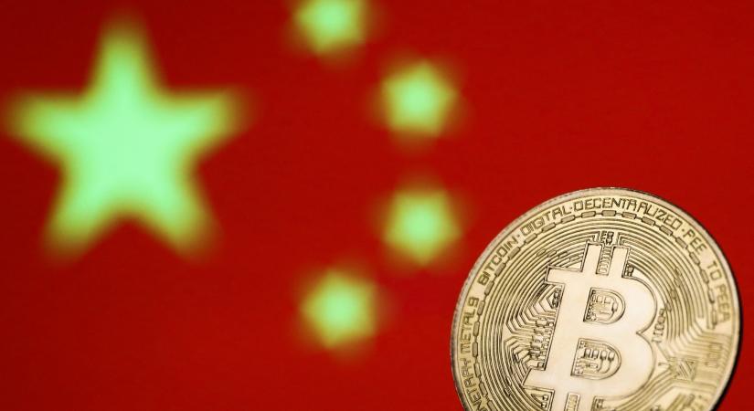 Üzent a kínai jegybank: minden kriptovalutával történő tranzakció illegális