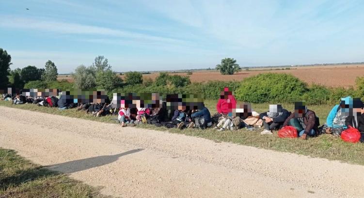 Szeged külterületén fogtak 55 illegális határátlépőt a Magyar Honvédség járőrei
