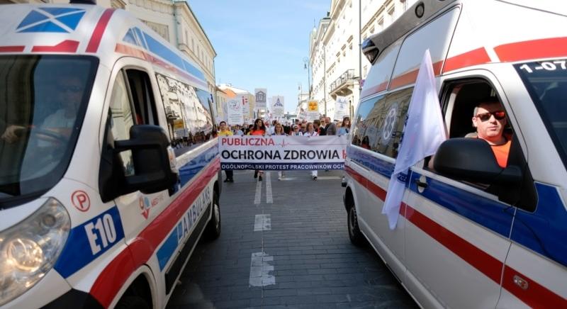 Egészségügyi válság veszélyére figyelmeztetnek Lengyelországban