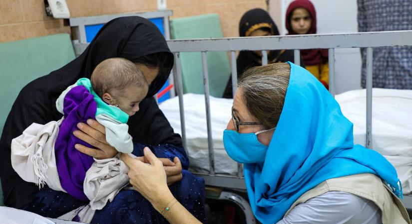 10 millió afgán gyermek azonnali segítségre szorul