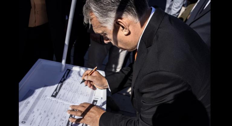 Orbán fogta magát, aláírta a Gyurcsány- és Karácsony-ellenes petíciót