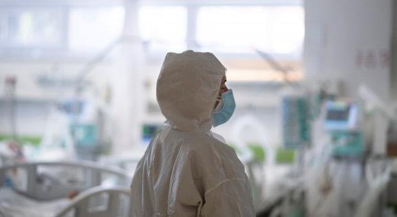 Főtér: hamarosan választani kell az orvosoknak, melyik beteget kezeljék Romániában