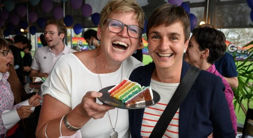 A svájciak megszavazták a melegházasságot
