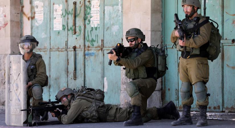Öt palesztint meggyilkoltak, kettőt pedig letartóztattak az izraeli erők Ciszjordániában