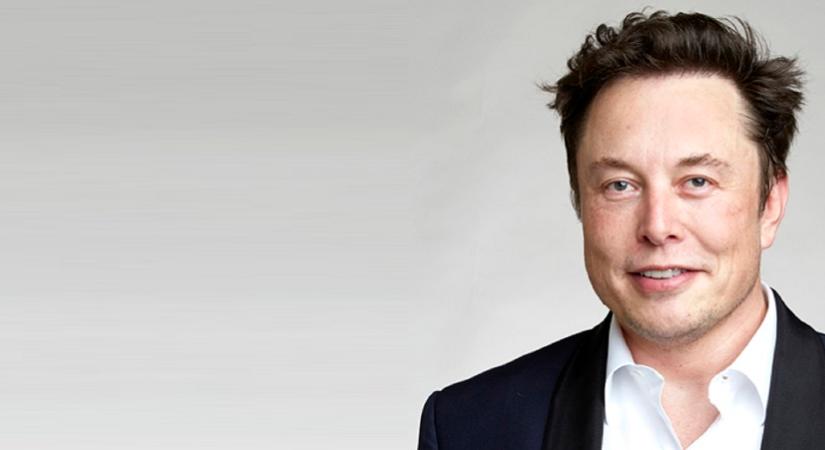 Elon Musk idomul a kínai elvárásokhoz, ma is dicsérte az ország iparát