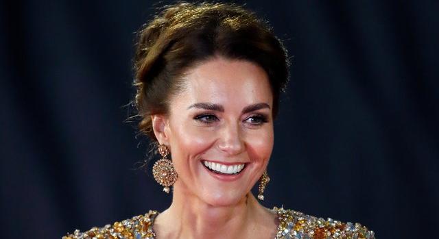 Kate Middleton rajongói odáig vannak, szerintük az új James Bond film premierjén volt a valaha legdögösebb a hercegné