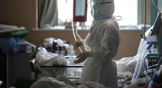 A koronavírusban elhunyt 60 év feletti személyek 95%-a nem volt beoltva a fertőzés ellen Ukrajnában