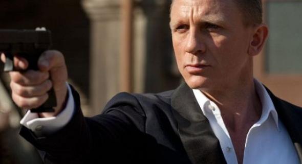 Dicsérik a kritikusok a sok halasztás után bemutatott új Bond-filmet