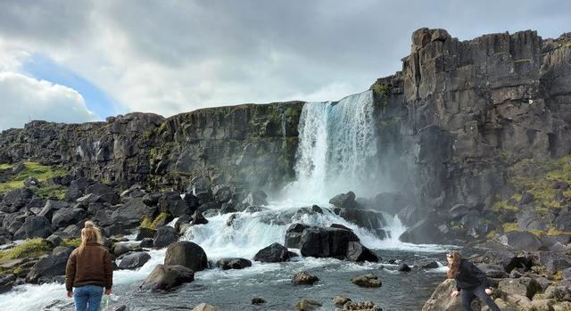 Izlandon jártunk: a gyönyörű lovak, Daciák, kátyúk és hotdogok országában