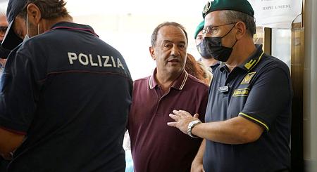 Olaszország: Illegális bevándorlás pártolása miatt ítélték börtönbüntetésre a migránsok befogadását hirdető polgármestert