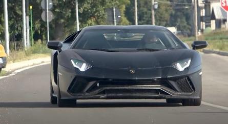Mire készülhet a Lamborghini ezzel a furcsa Aventador prototípussal?
