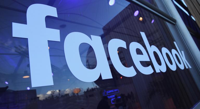 Gyűlöletet generál a profitért a Facebook?