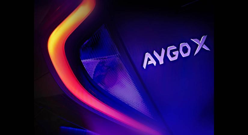 Újragondolta város miniautóját a Toyota – novemberben érkezik az új Aygo X