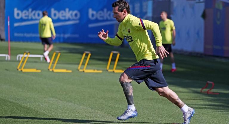 Megsérült Messi, hiányozhat a szezon újraindulásakor
