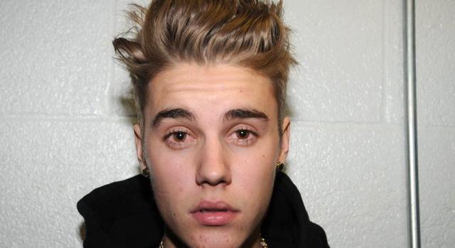 Justin Bieber beszáll a fűbizniszbe: luxi előtekert jointmárkával debütál