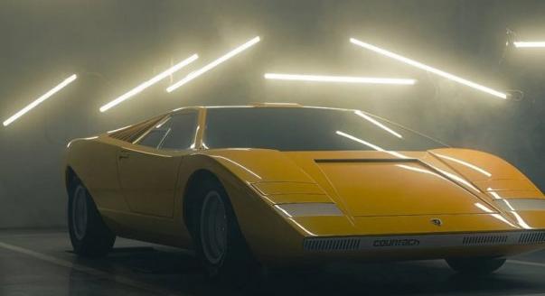 25 ezer óra alatt alkották újra a Lamborghini Countach első példányát