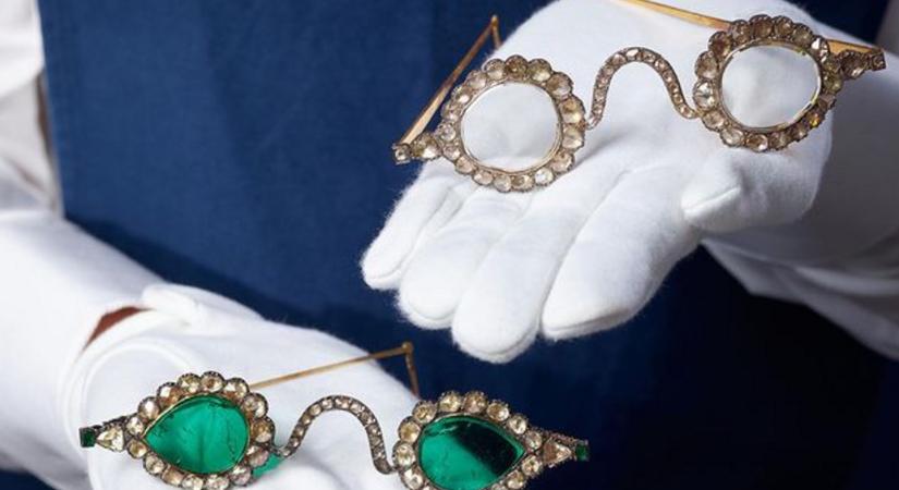 Egymilliárdért kelhet el a mogulok különleges gyémántszemüvege