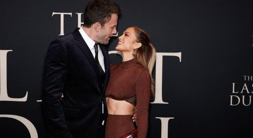 Jennifer Lopez és Ben Affleck csókcsatát vívtak a vörös szőnyegen
