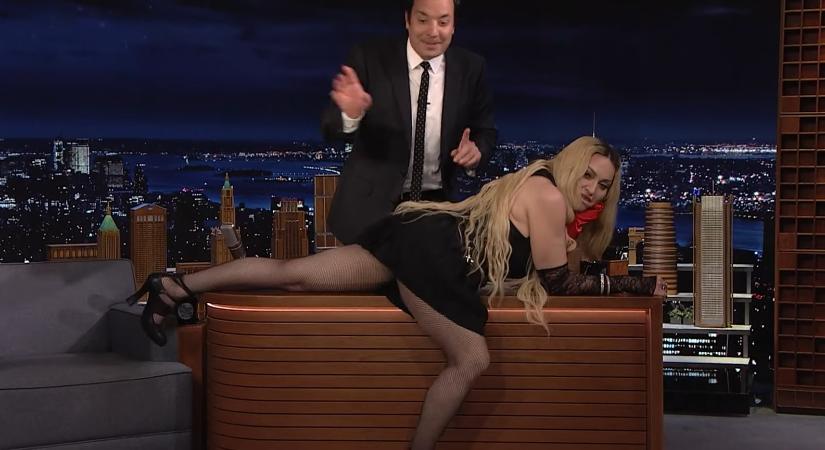 Madonna megcsinálta az év villantását Jimmy Fallon show-jában