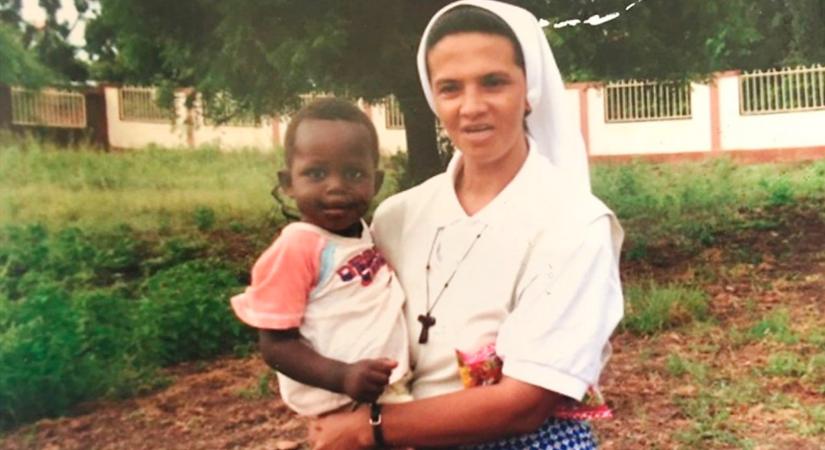 Négy és fél év után kiszabadult az emberrablók fogságából Maliban egy apáca