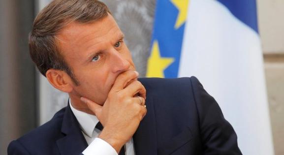 Visszaéltek Emmanuel Macron oltási adataival