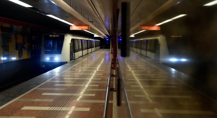 Halálra gázolt egy fiatal lányt az M2-es metró a Széll Kálmán téren