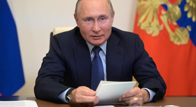 Vlagyimir Putyin lefaragta az orosz űrprogram pénzét