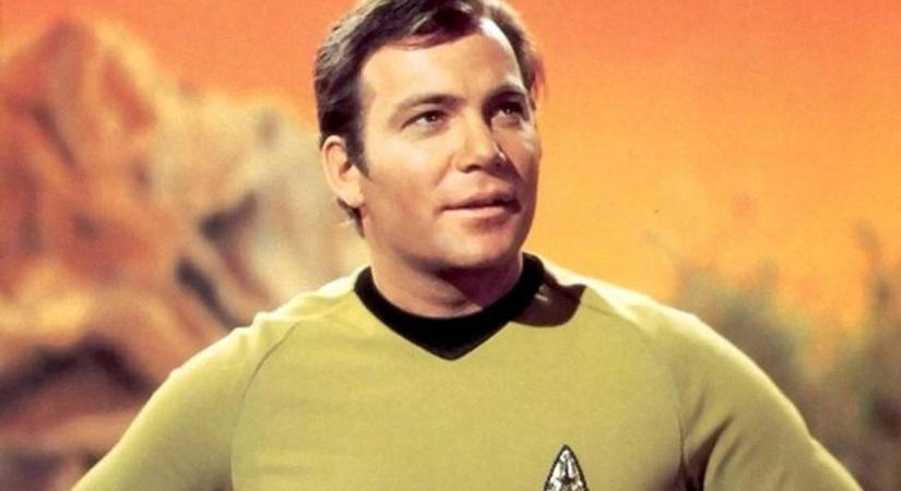A Blue Origin sikeresen megjárta a világűrt. Vele együtt Kirk kapitány is a Star Trekből (Képek, videó)
